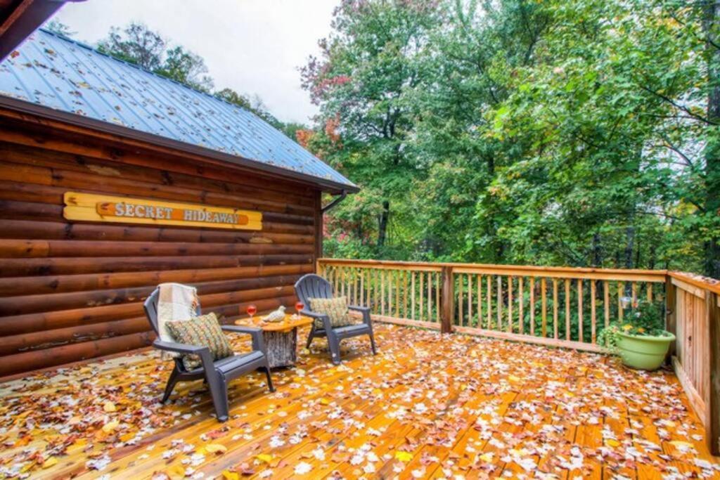 Great Location Pool Table Hot Tub Villa Гетлинбург Екстериор снимка
